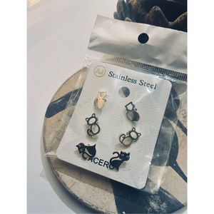 3 GOLD KITTY EARRINGS